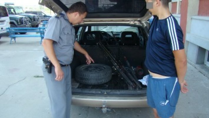 Braconieri depistaţi de poliţiştii de frontieră
